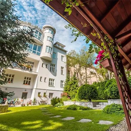 Arcus Garden Hotel