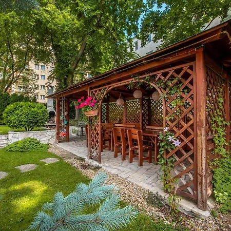 Arcus Garden Отель Братислава