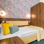 Arcus Garden Hotel
